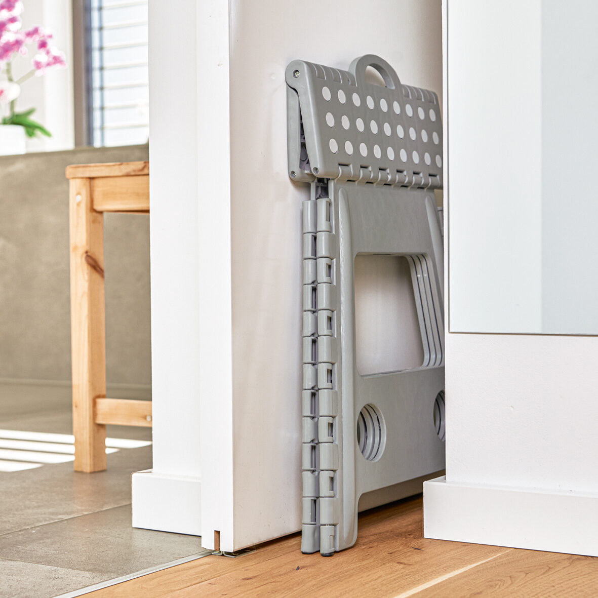 zeller-present-home-klapphocker-kunststoff-grau-150-kg-2 image 6