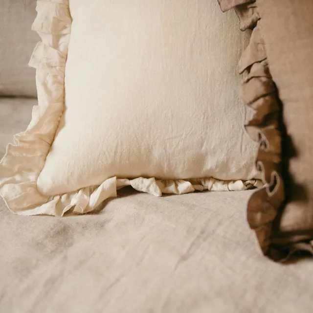 andrea-house-kissen-45x45-beige-baumwolle-r-schen image 1