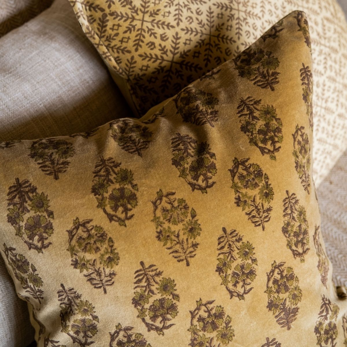andrea-house-textil-samtkissen-gelb-vintage-45x45 image 1