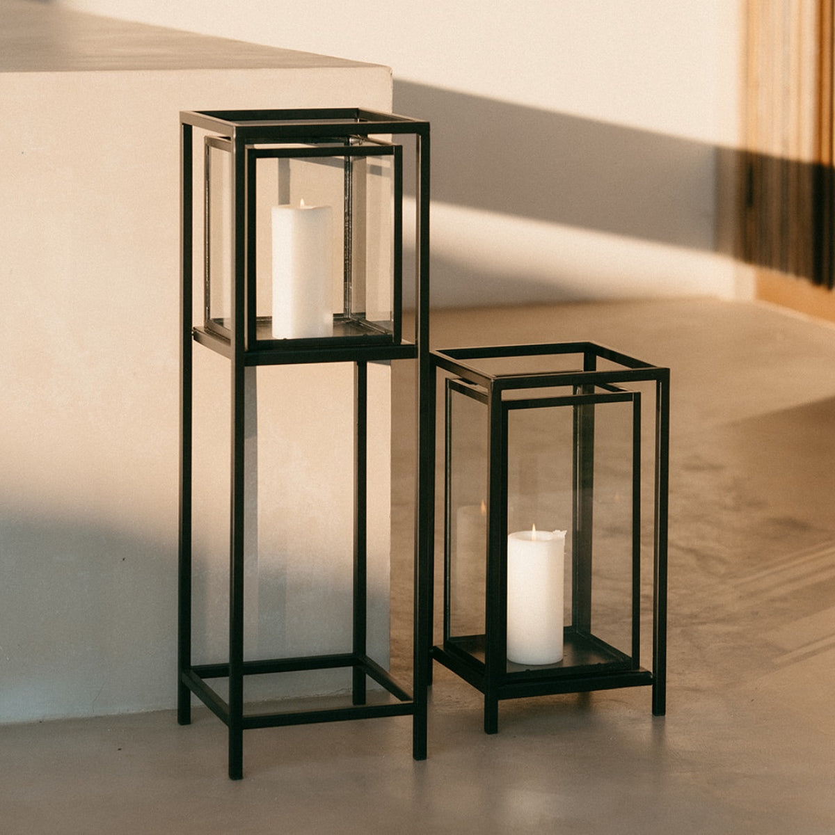andrea-house-decoraci-n-kerzenhalter-schwarz-metall-glas image 1