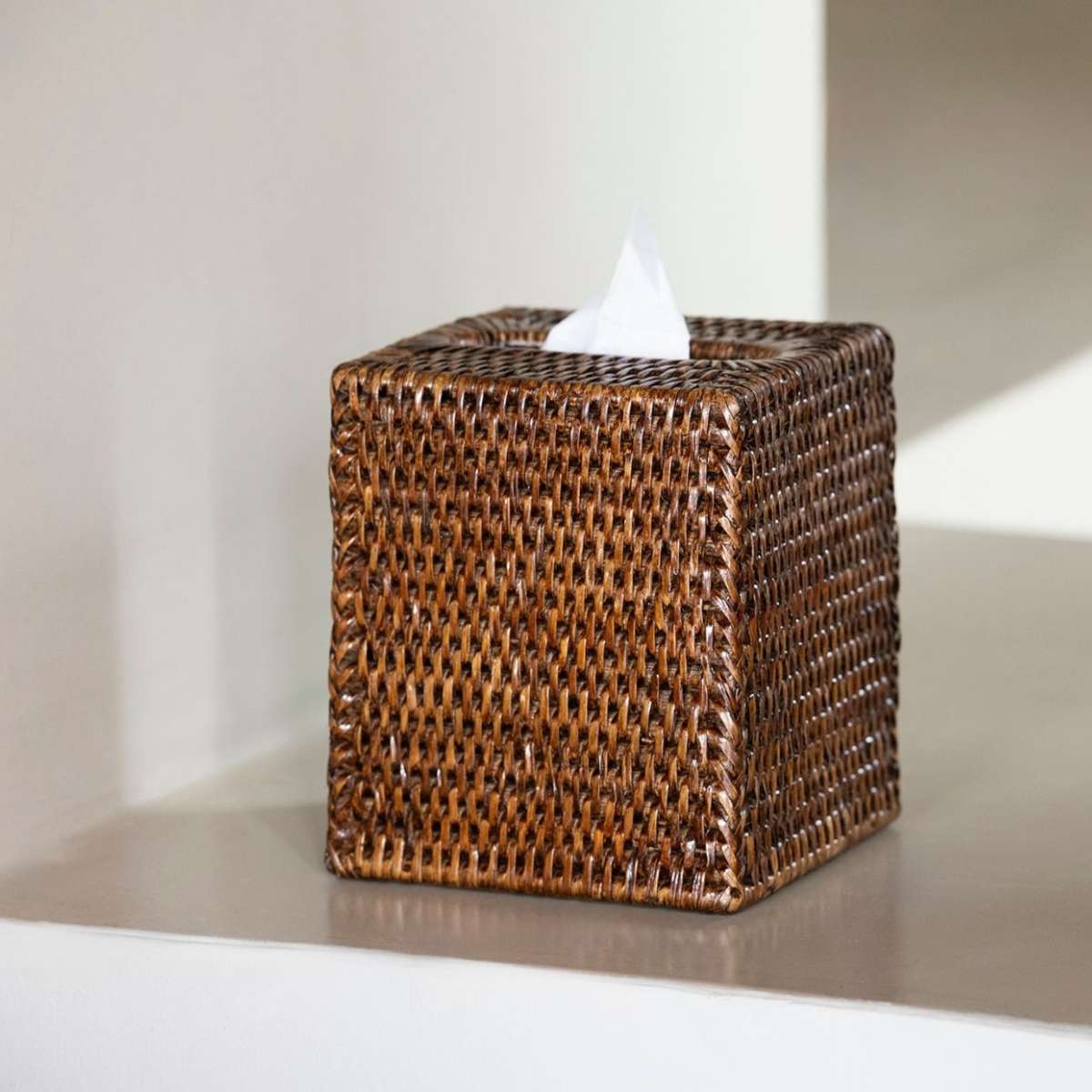 andrea-house-taschentuchbox-rattan-braun-eckig image 1