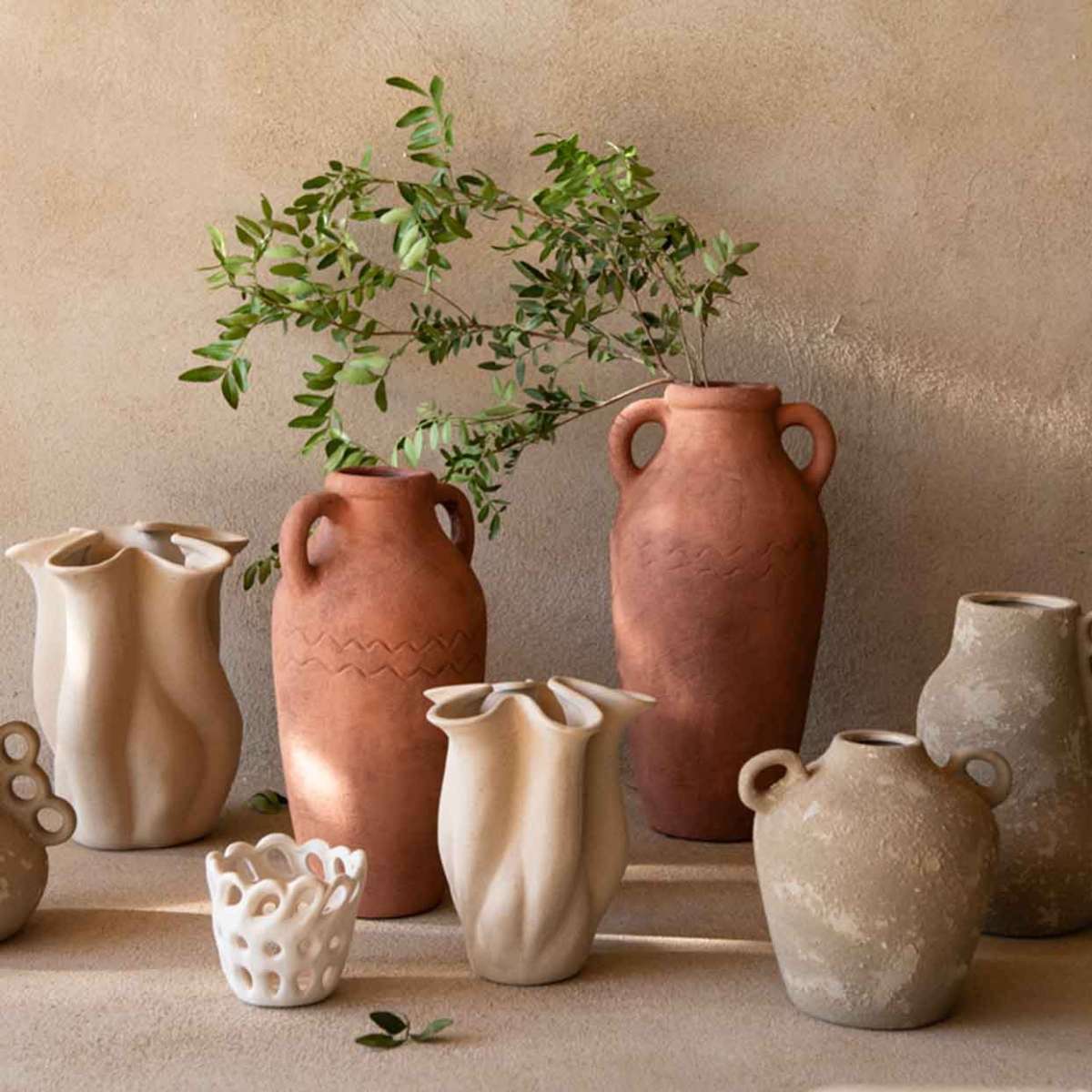 andrea-house-atacama-vase-keramik-braun-17-cm image 3