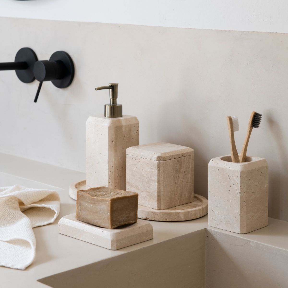 andrea-house-ba-o-seifenschale-travertin-marmor-beige image 4