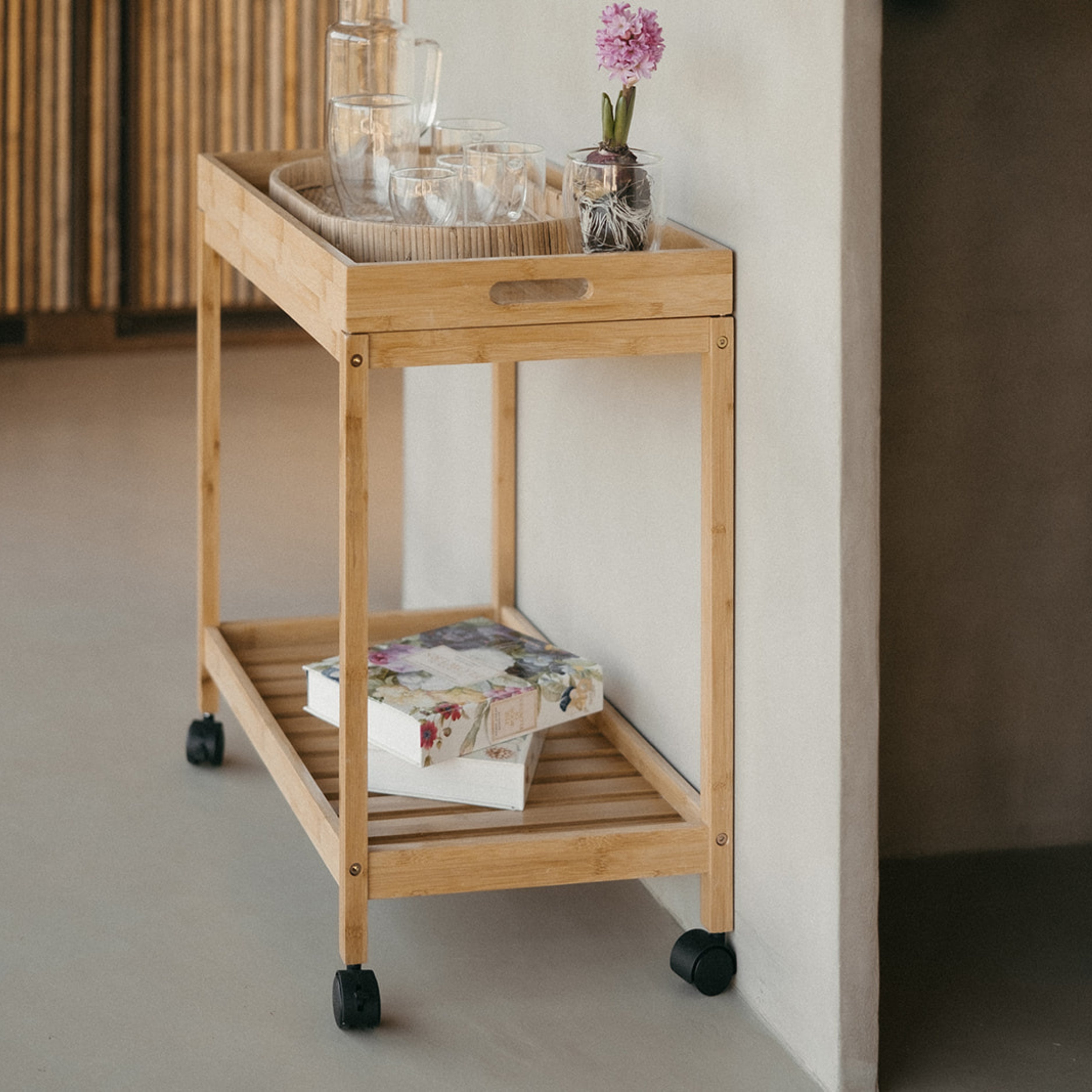 andrea-house-cocina-servierwagen-bambus-mit-tablett image 3