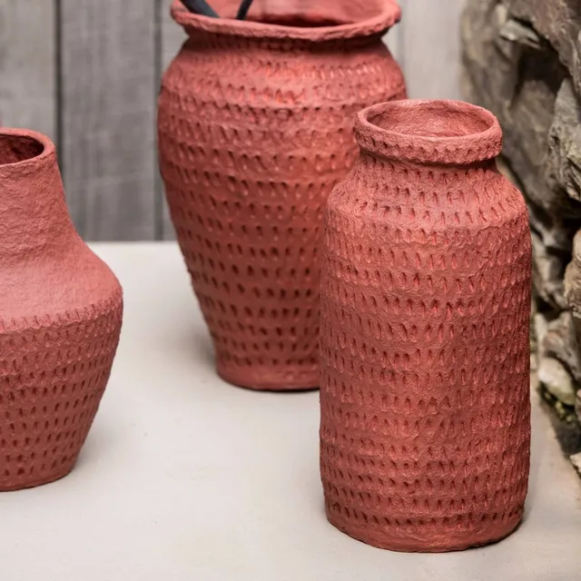 andrea-house-flaschenvase-pappmach-rot-deko image 1
