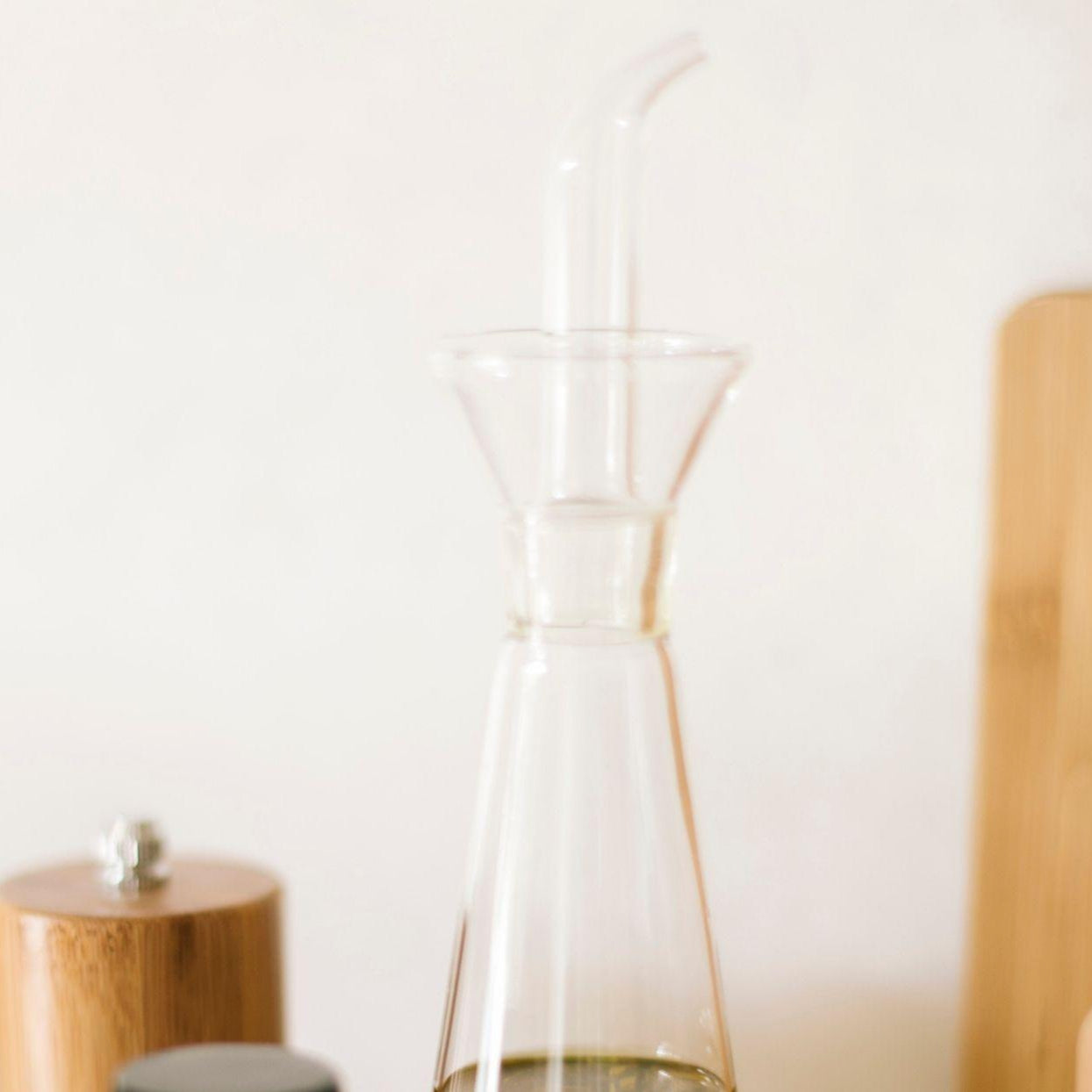 andrea-house-ler-tropffrei-modern-k-che-essig-lspender image 3
