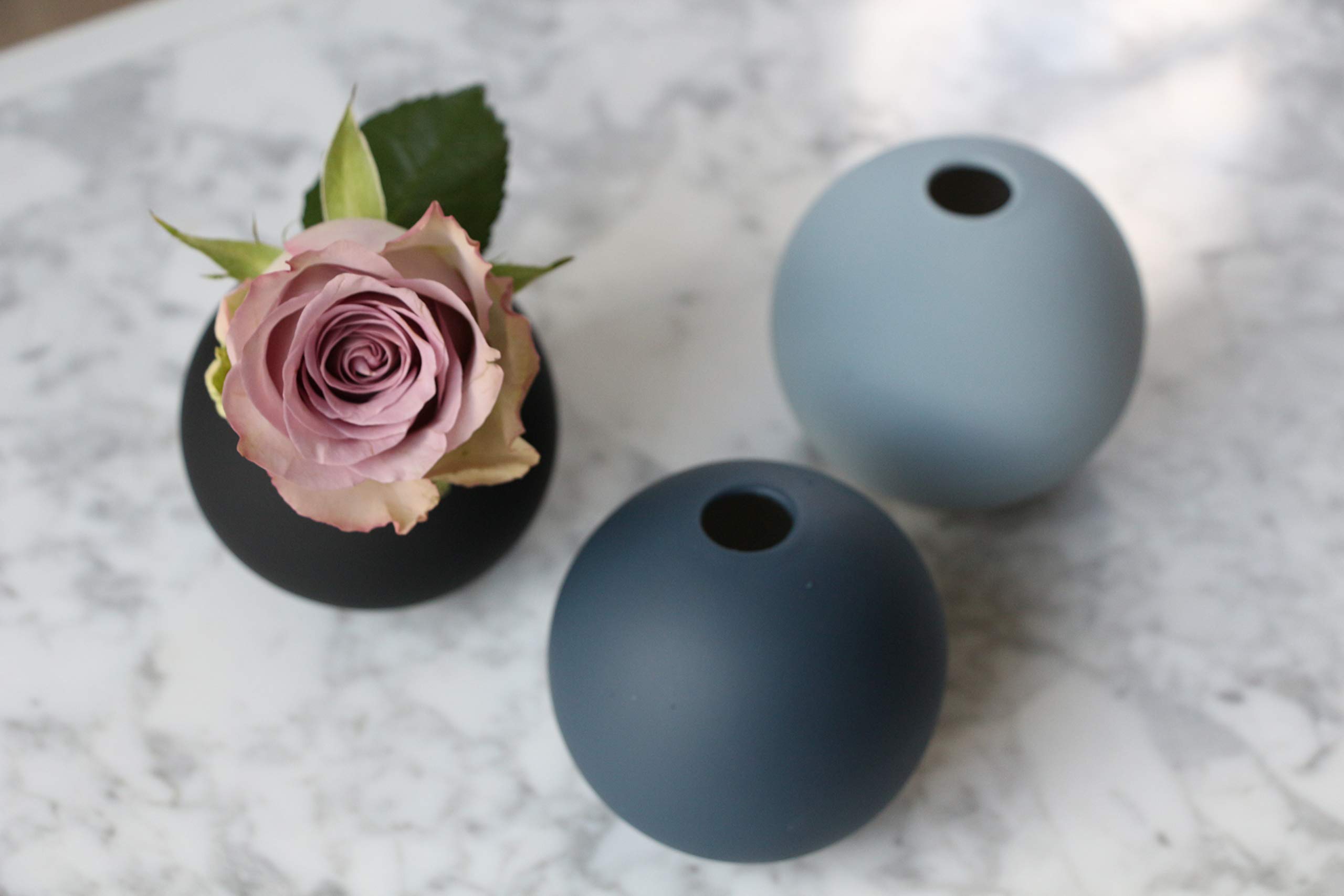 cooee-design-ball-vase-keramikvase-midnight-blue-8-cm image 2