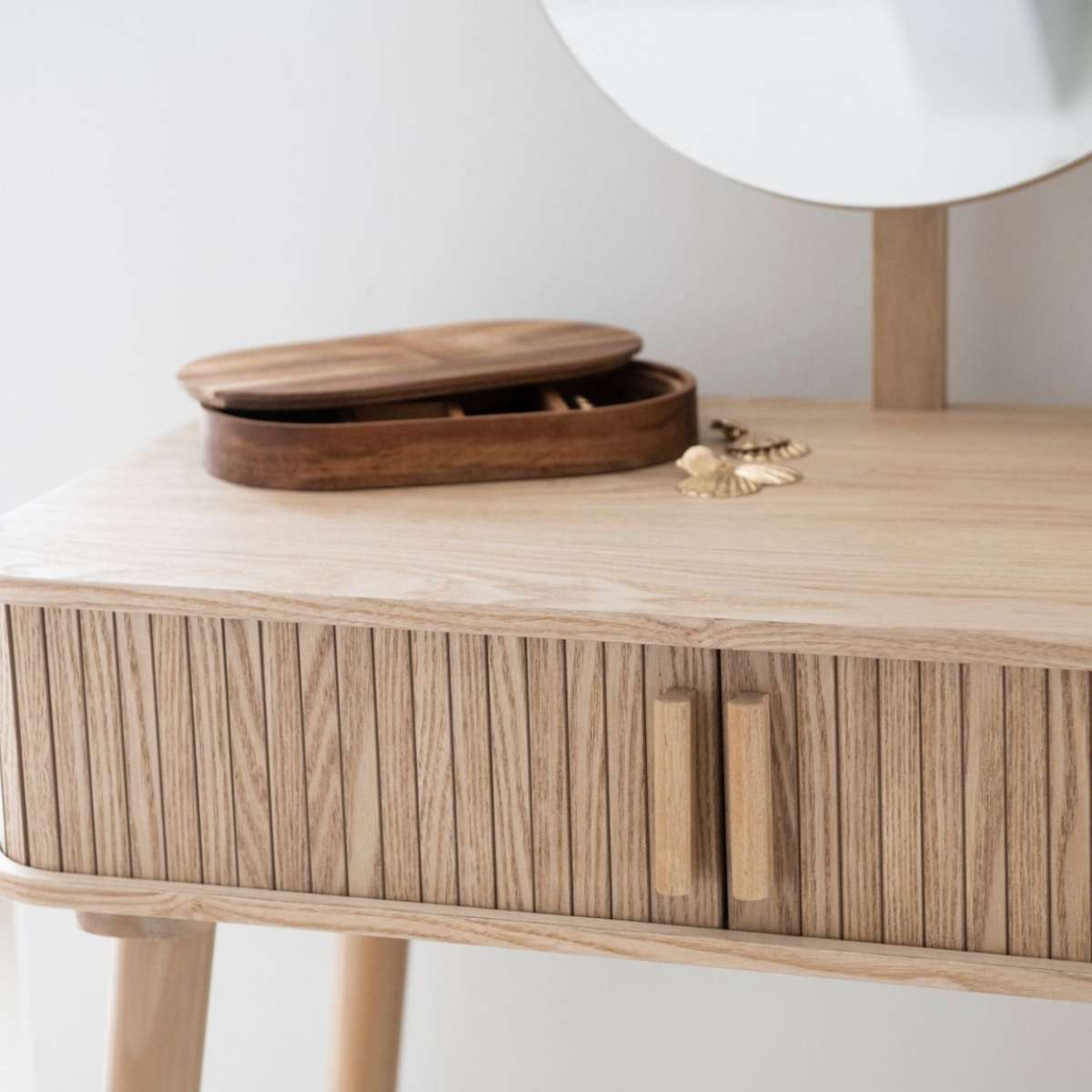 andrea-house-sideboard-esche-kiefer-schiebet-ren-holz image 8