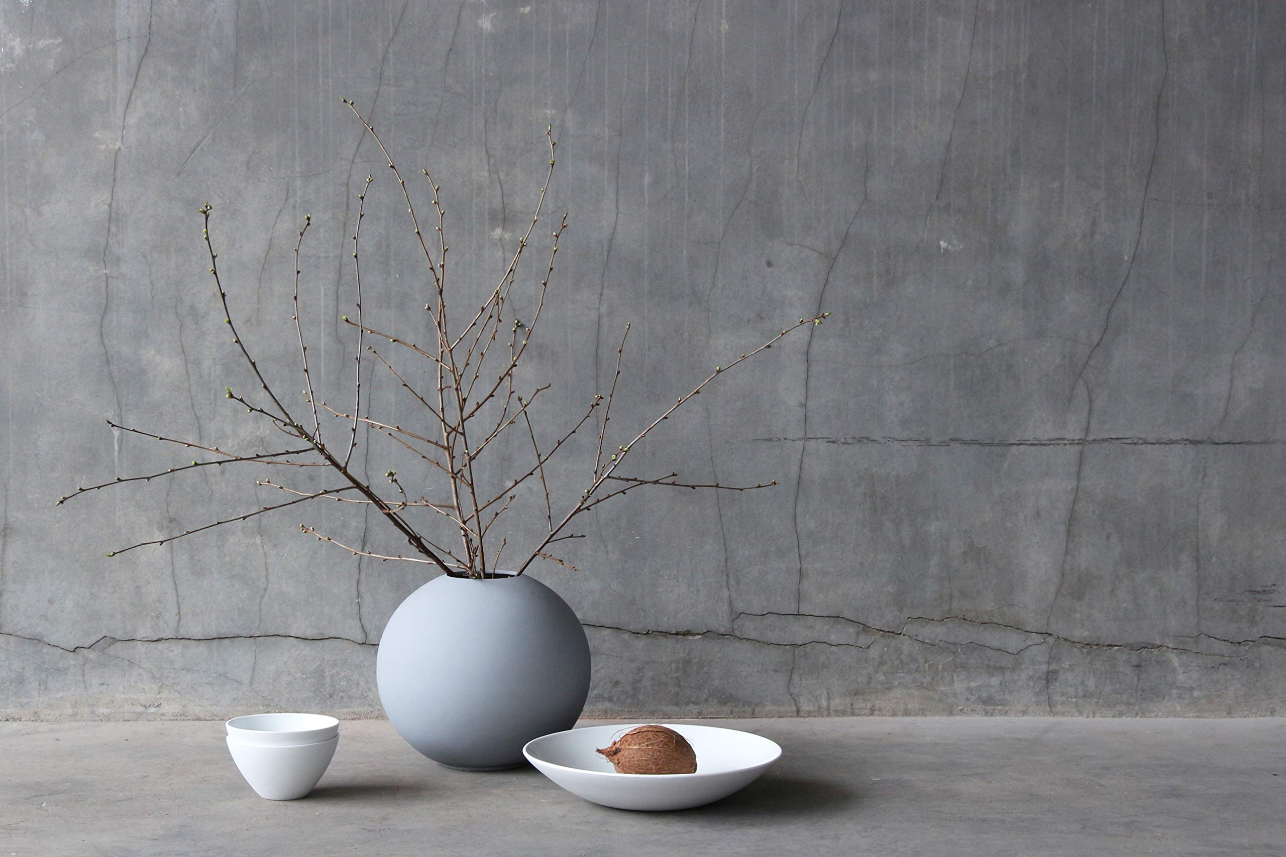 cooee-design-ball-vase-keramikvase-30-cm-grau-matt image 3