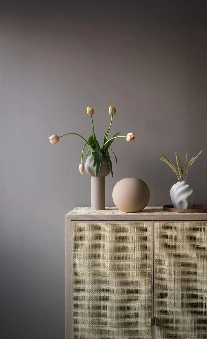 cooee-design-ball-vase-kugel-peanut-beige-20-cm image 1