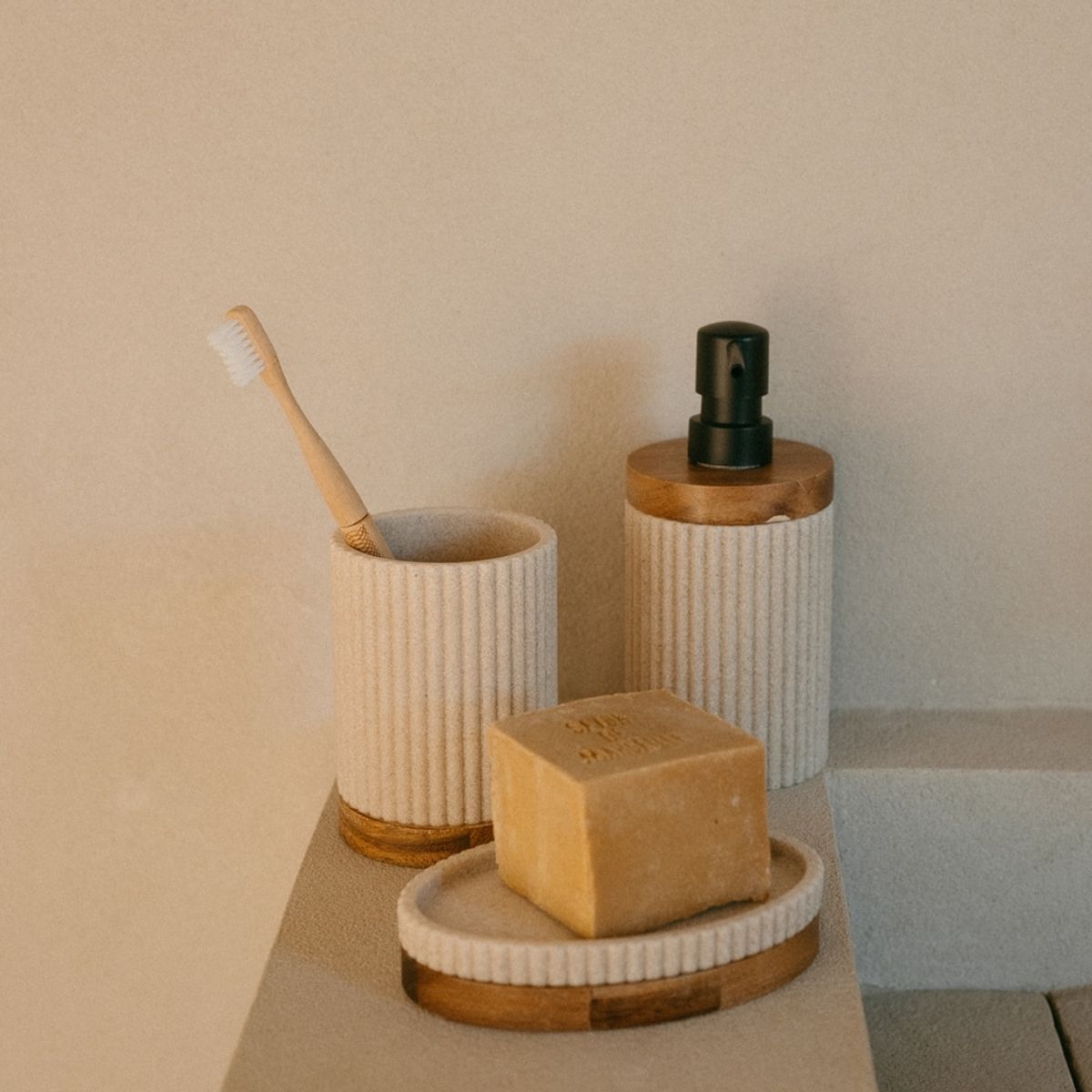 andrea-house-ba-o-zahnb-rstenhalter-holz-beige image 4