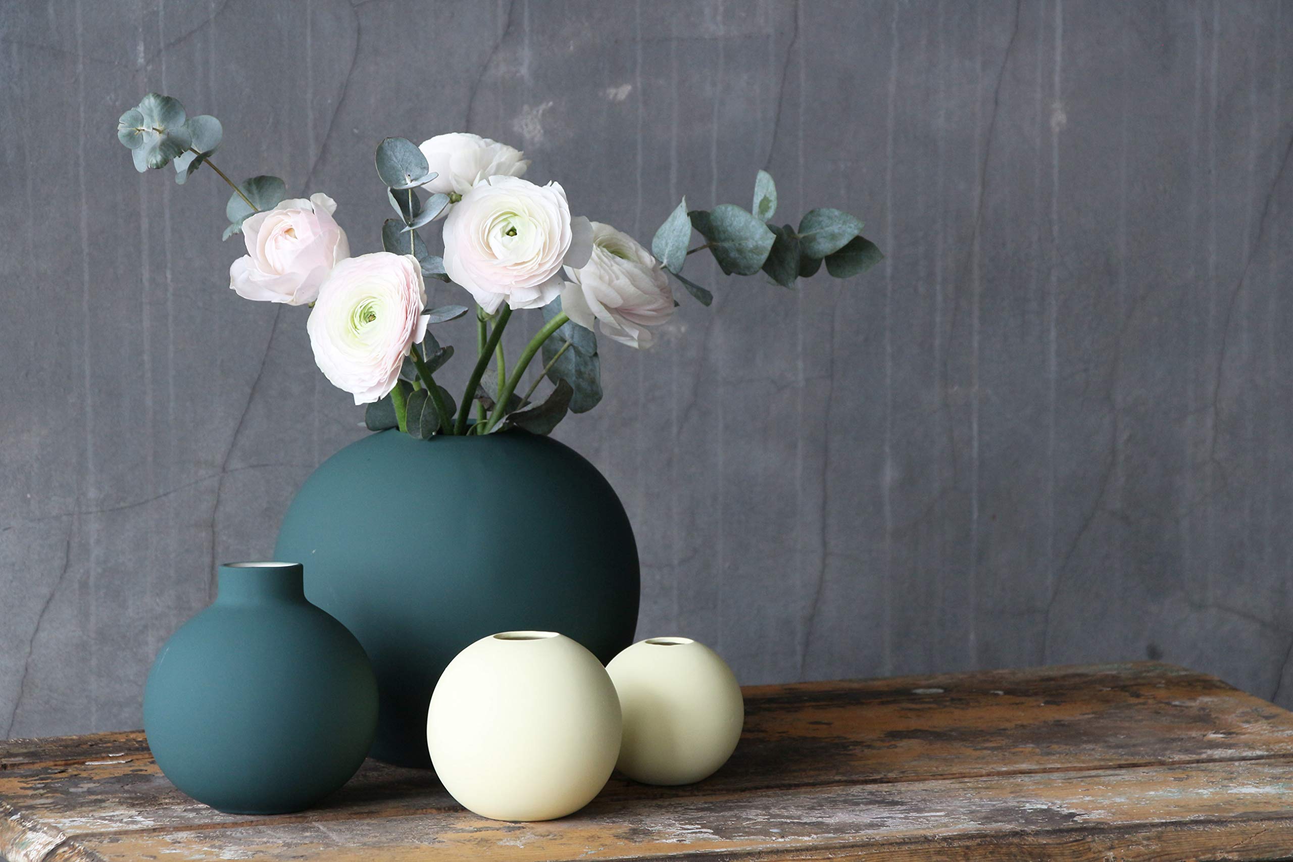 cooee-design-collar-vase-dark-green-keramikvase-14cm image 2