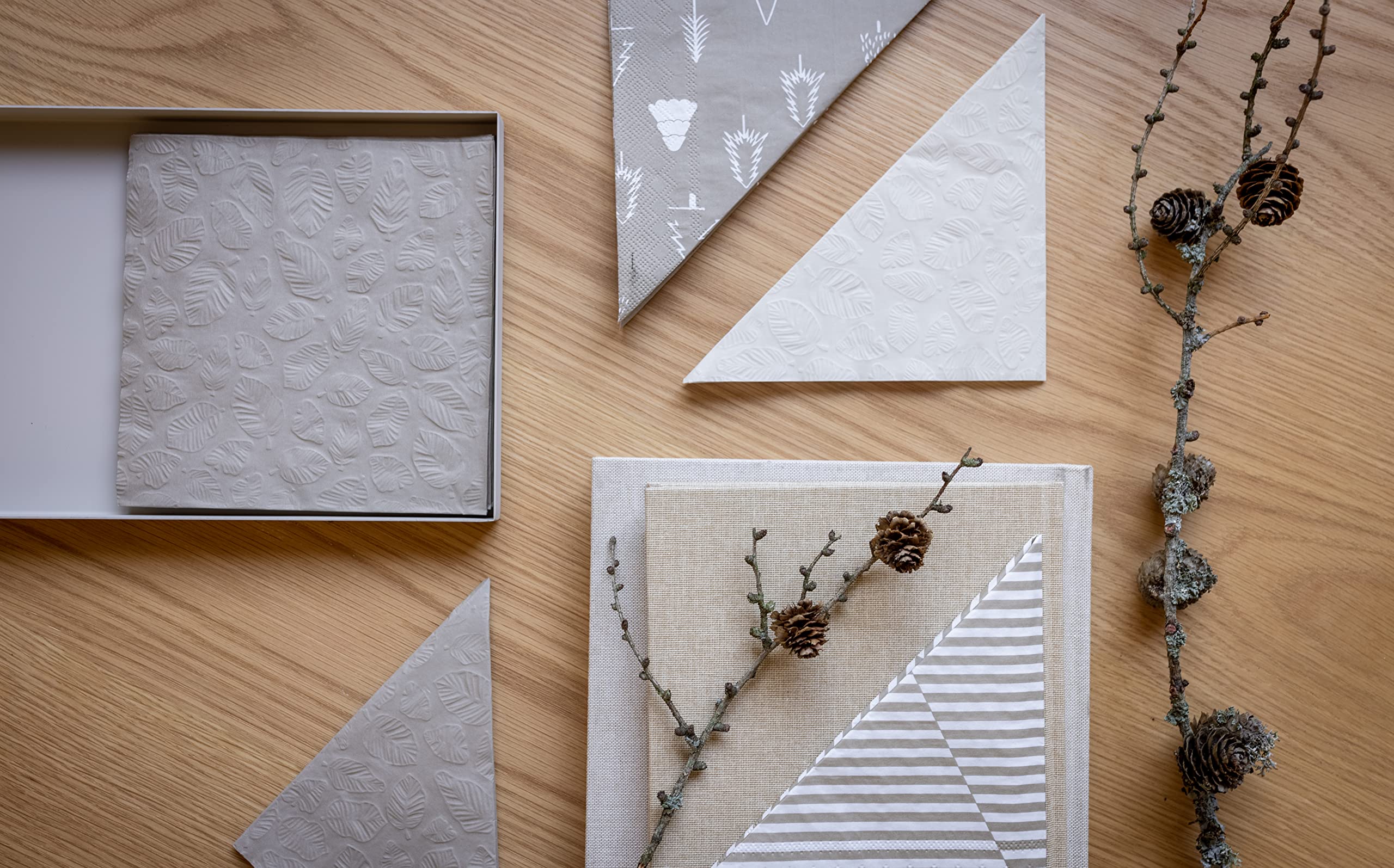cooee-design-broken-lines-sand-servietten-20er-beige image 5