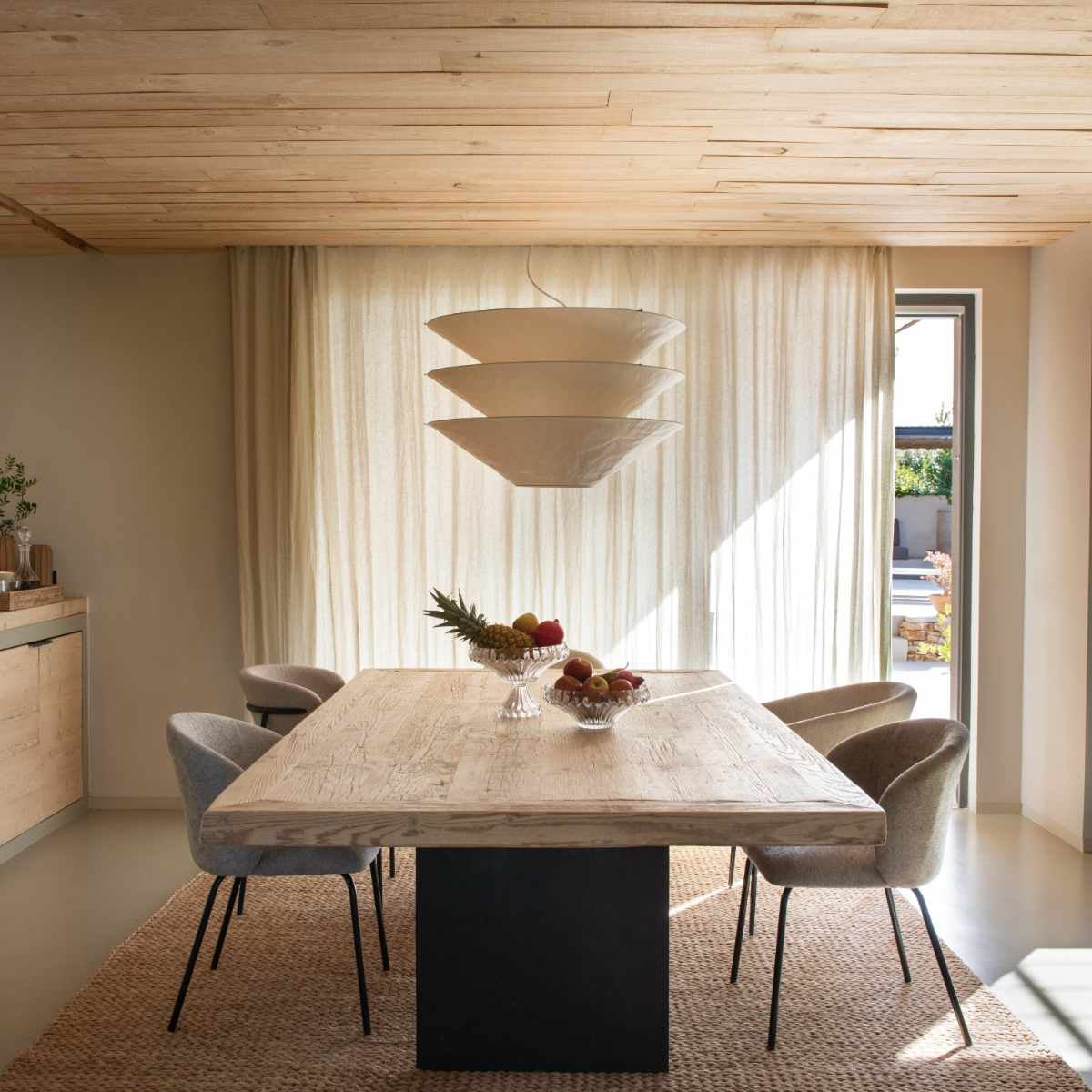andrea-house-mueble-esszimmerstuhl-lina-grau-gepolstert image 2